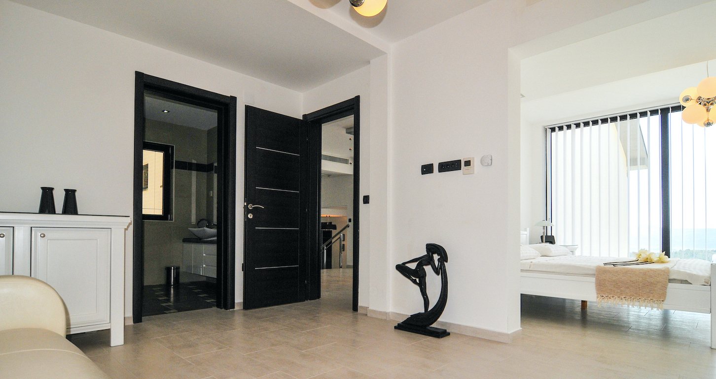 Villa Katarina — Interior hallway