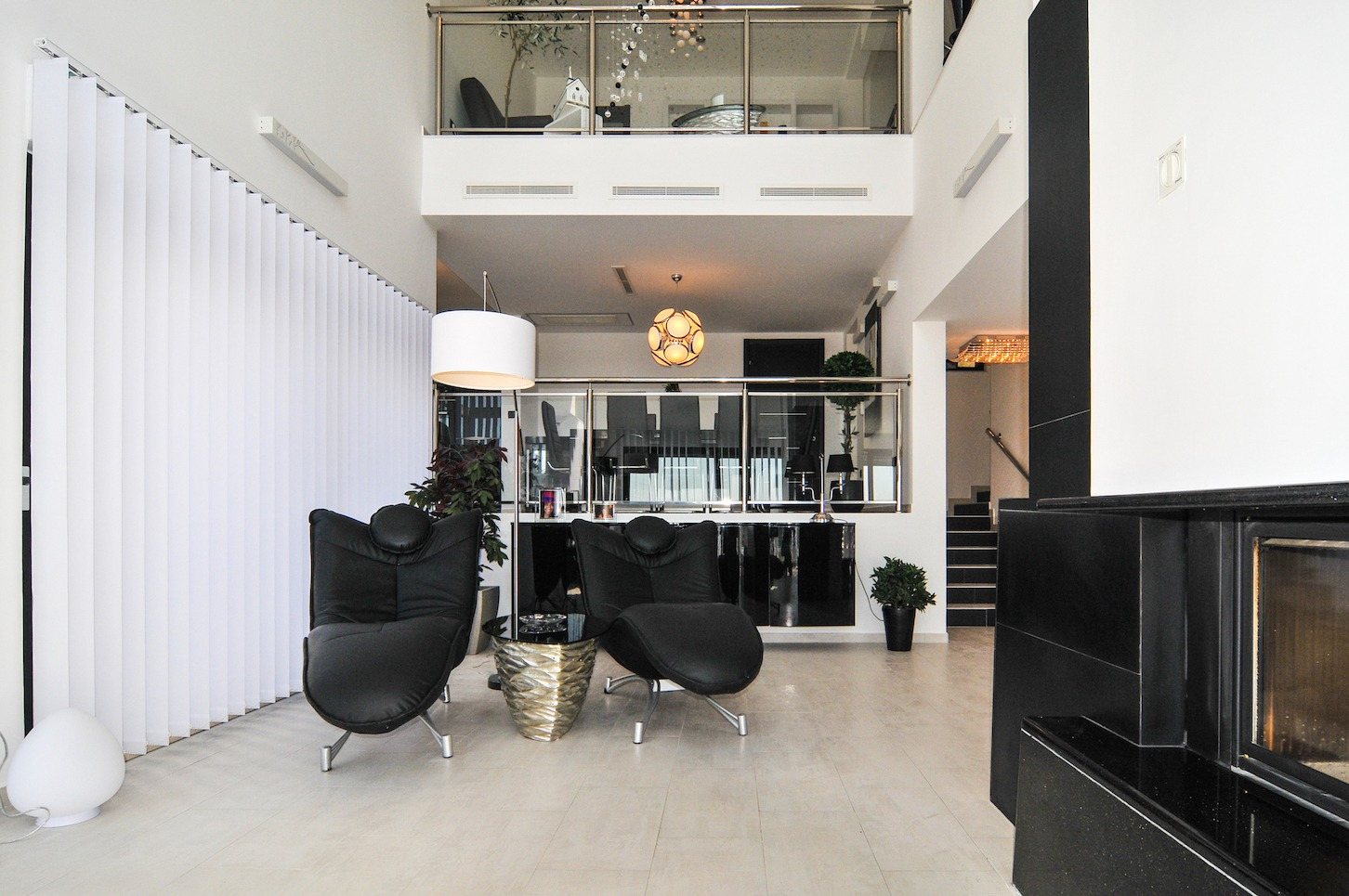 Villa Katarina — Living and dining area